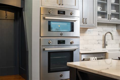 can you put a gas stove next to a wall